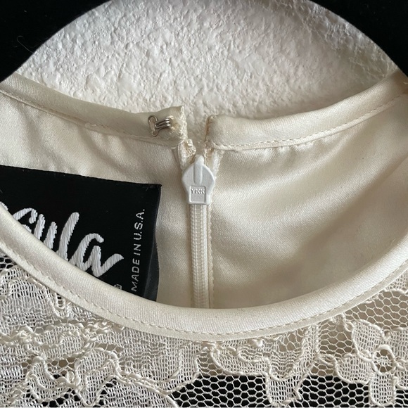 Vintage Úrsula of Switzerland Lace Blouse - Picture 5 of 12